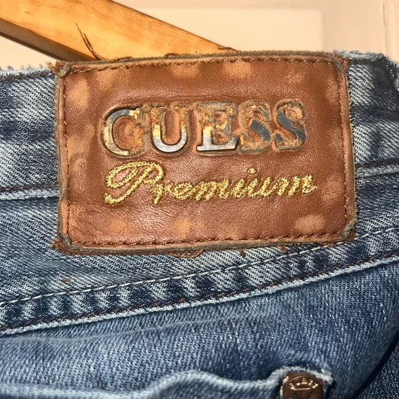 Guess Premium Ripped Jeans - Picture 3 of 3